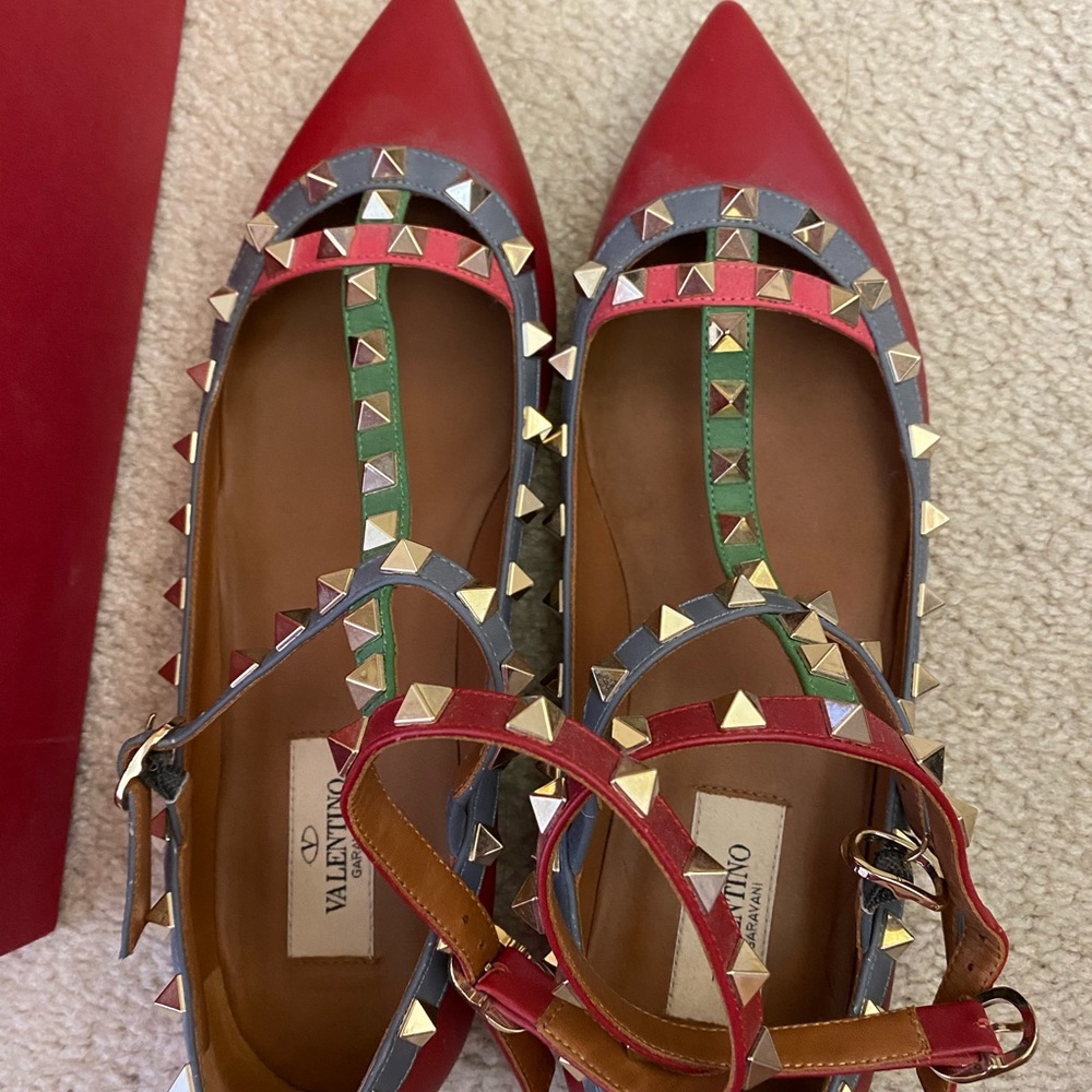 Valentino stud flat
